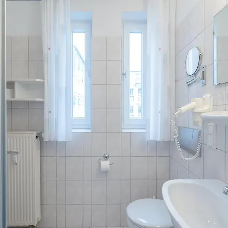 Gemuetliche Fuer Zwei In Mit Balkon *